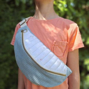 Banane bleue et fleurie